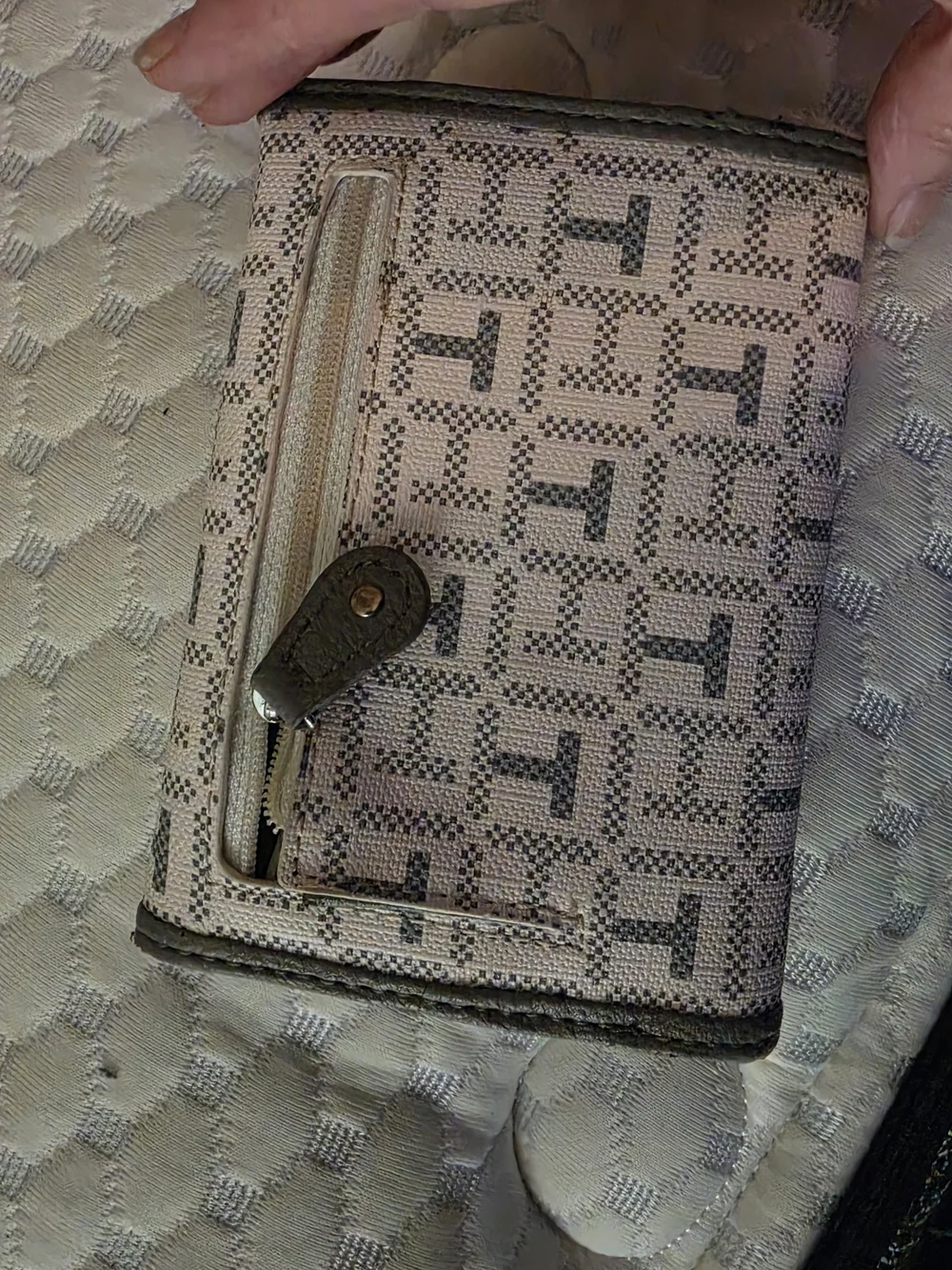 Tommy Hilfiger Beige and Gray Phone Wallet Case